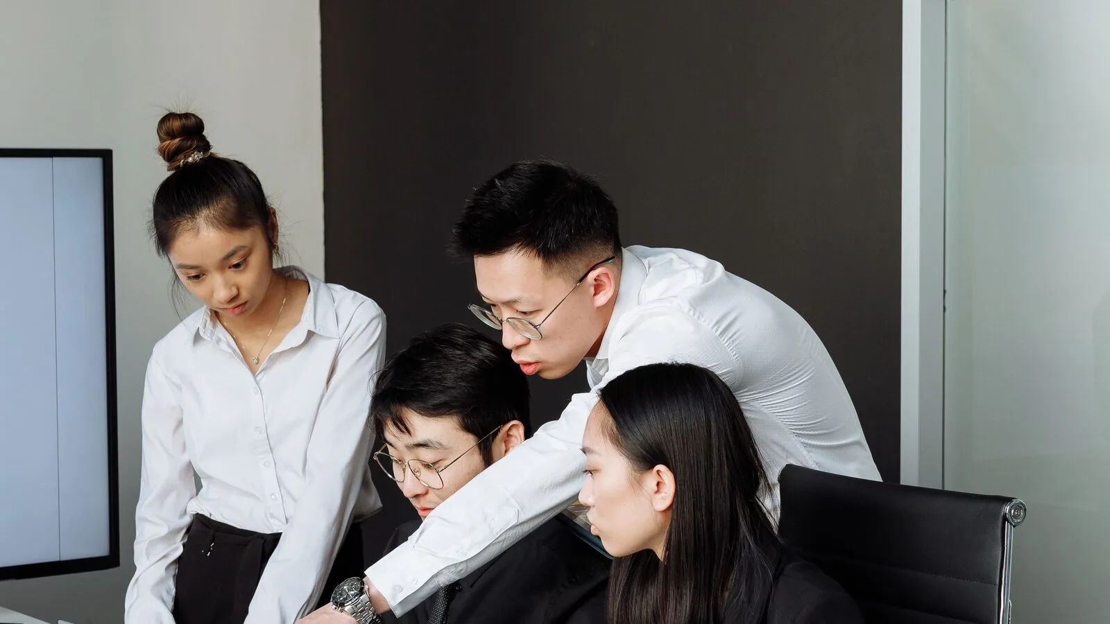 SoftwareSilo vs Aheadworks vs CreativeMinds Sales Representative Extensions