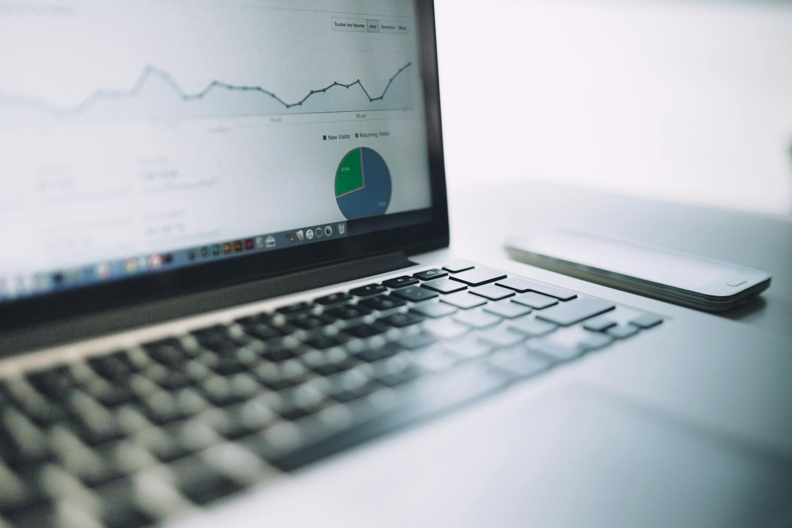 Elasticsearch vs. OpenSearch for Magento 2: Which Engine Fits?